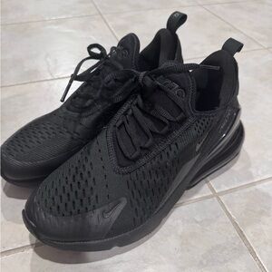 Nike Women's Black Air Max Sneakers